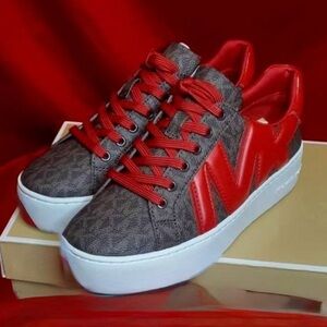 MICHAEL KORS Poppy Logo and Faux Patent Leather Sneaker Size 8.5 New